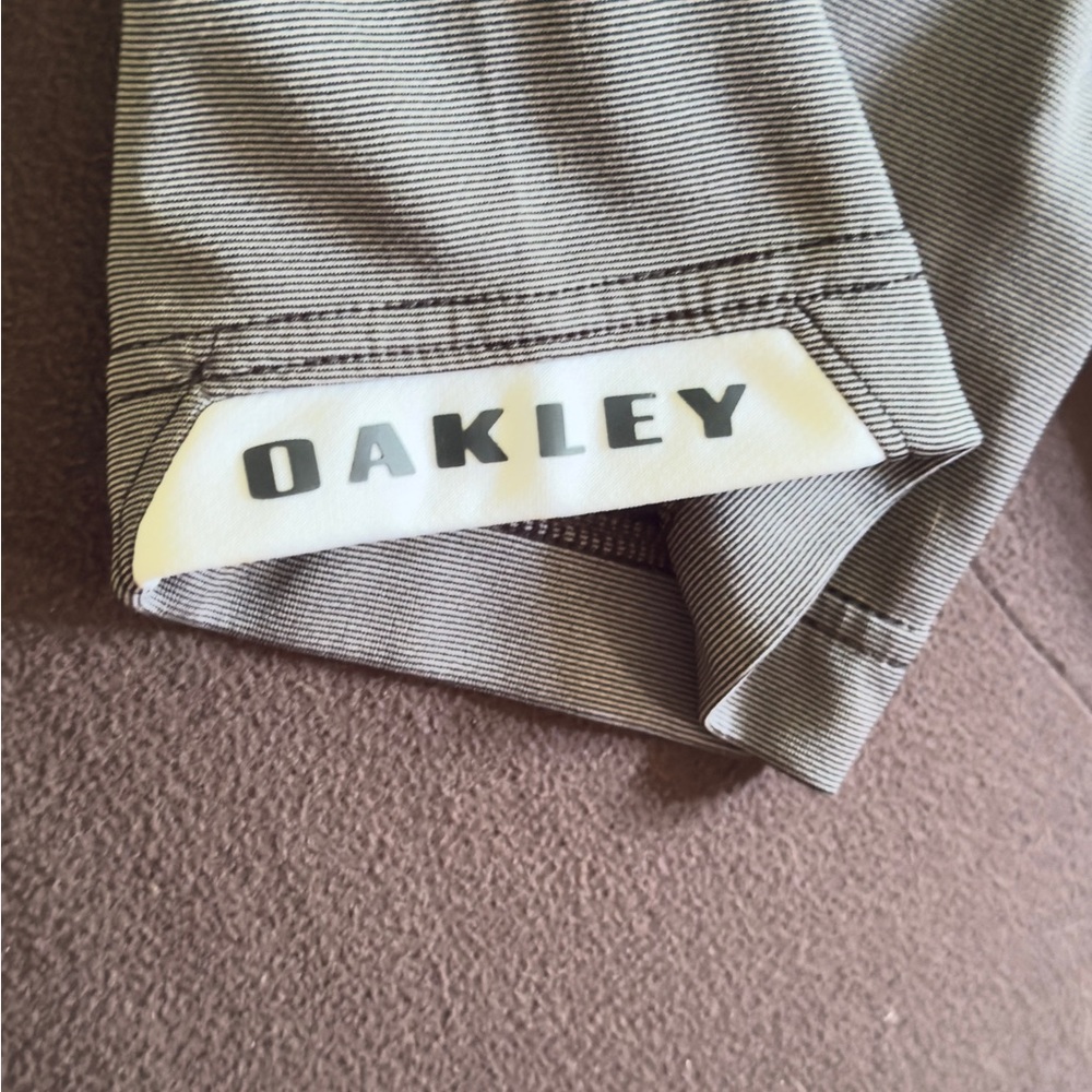 Oakley Black and White Striped Apparel